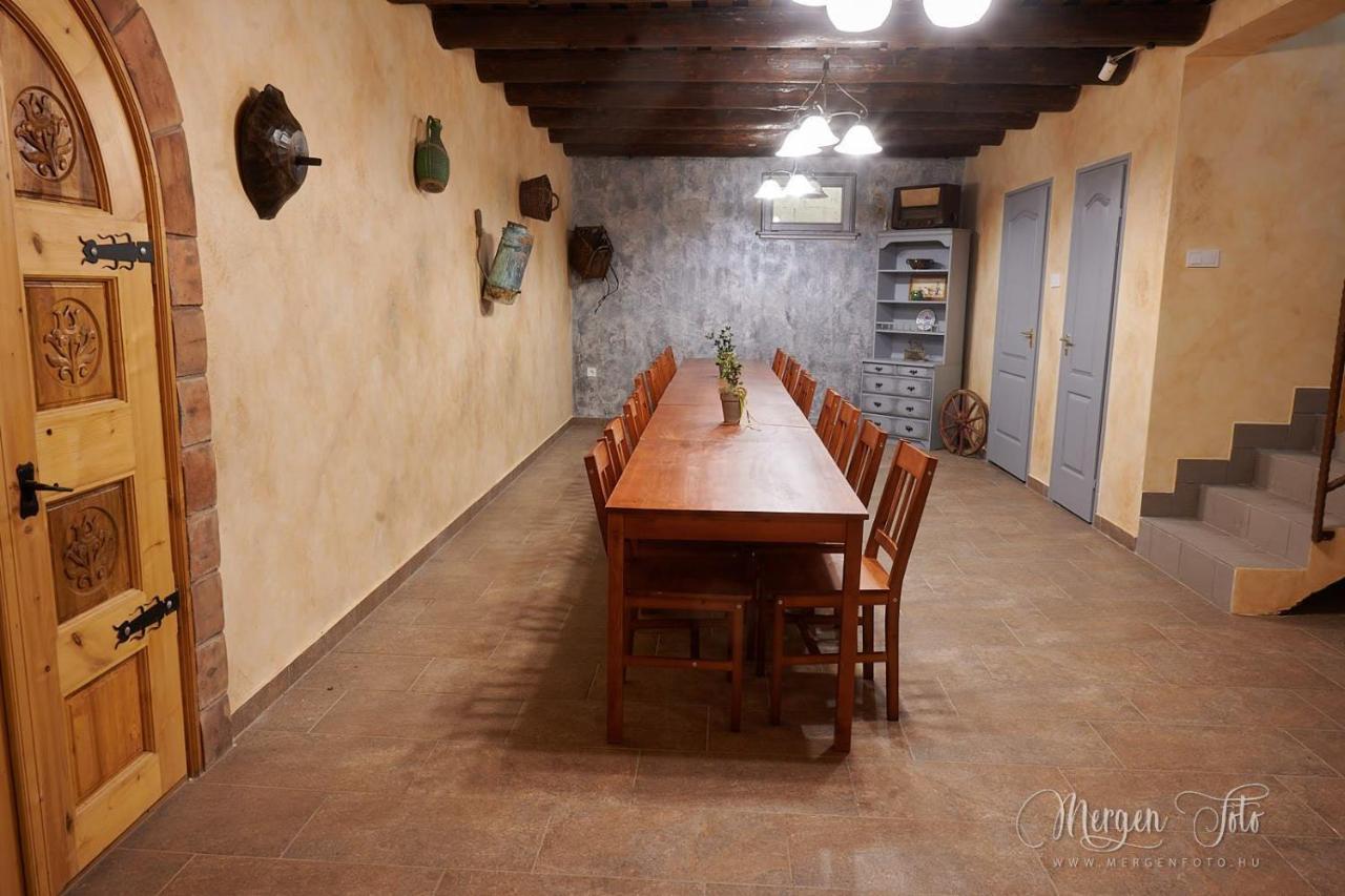 MogyoródKamaras Ring House住宿加早餐旅馆 外观 照片